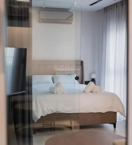 Apartment Id Residences 301 *